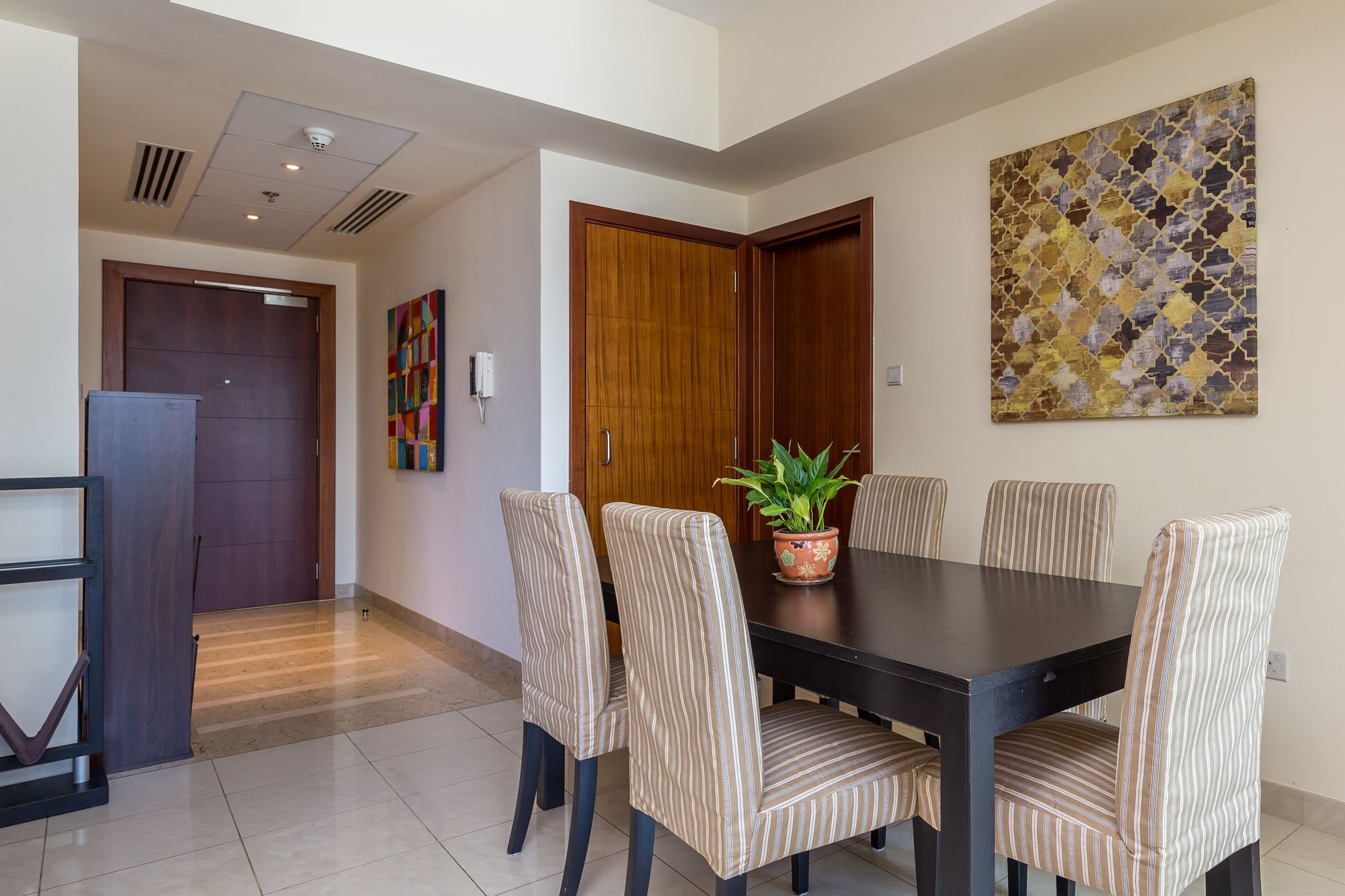Standpoint A by Deluxe Holiday Homes