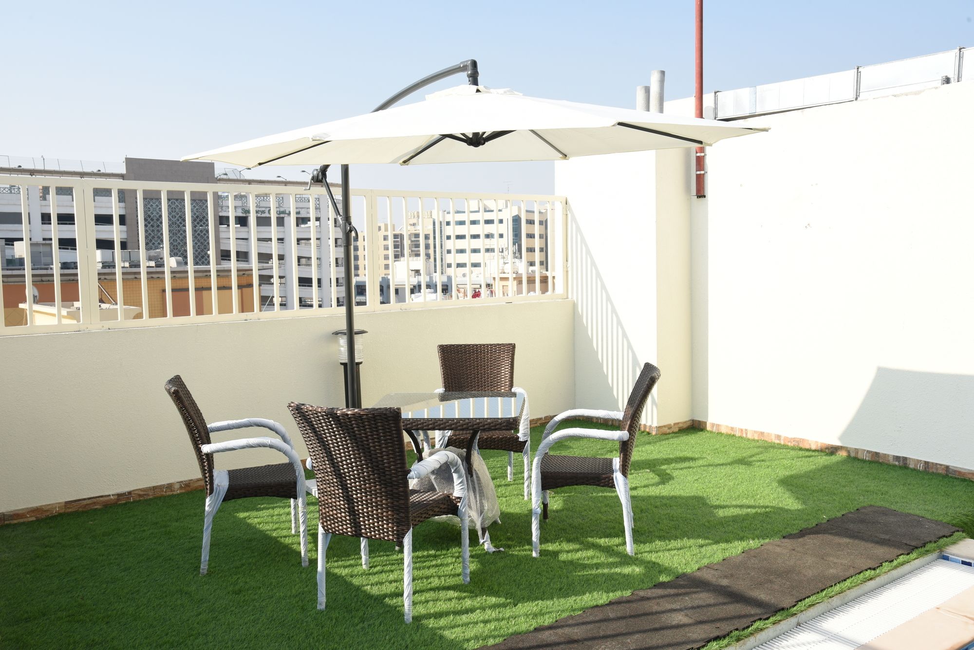 Voyage Hotel