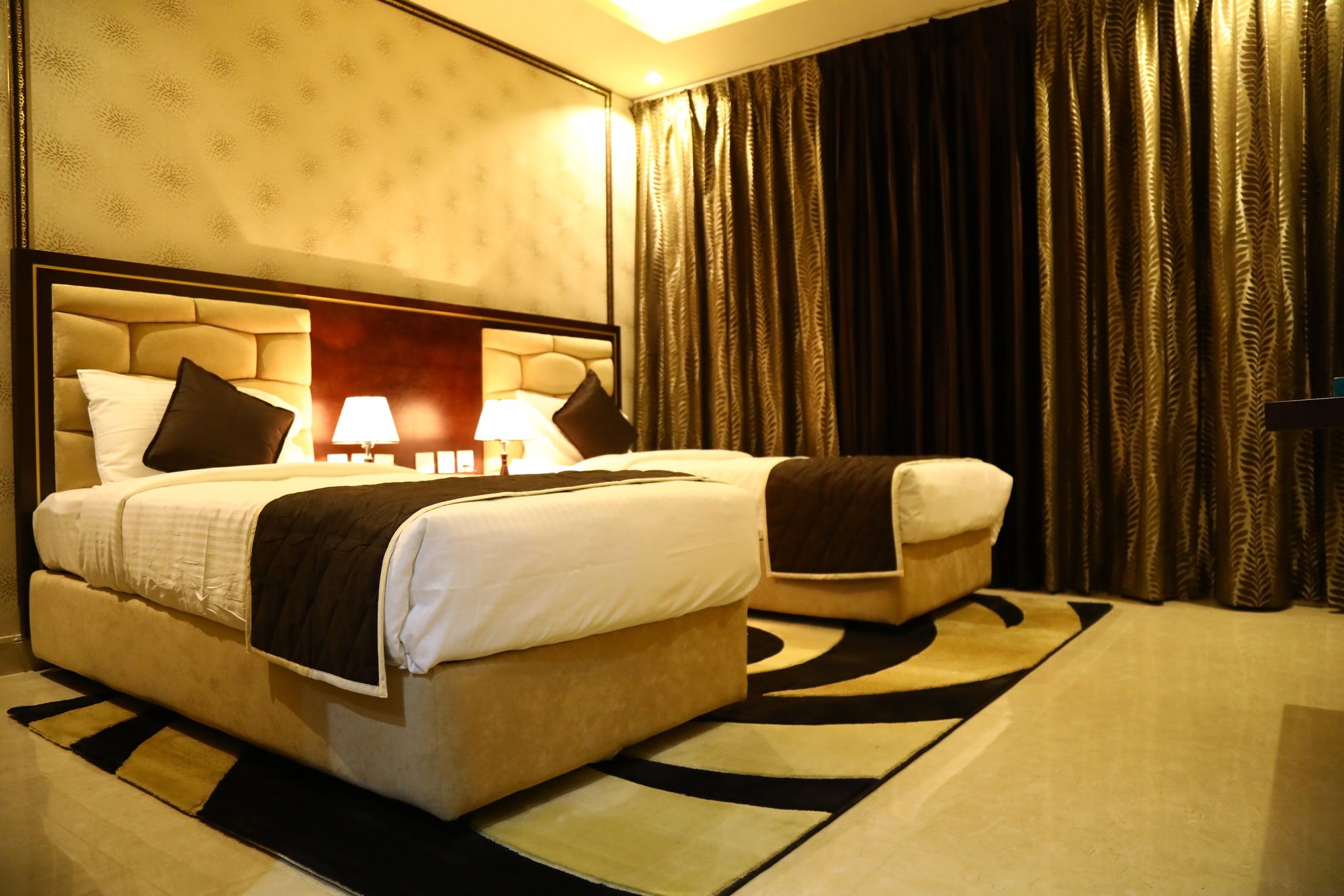 Voyage Hotel
