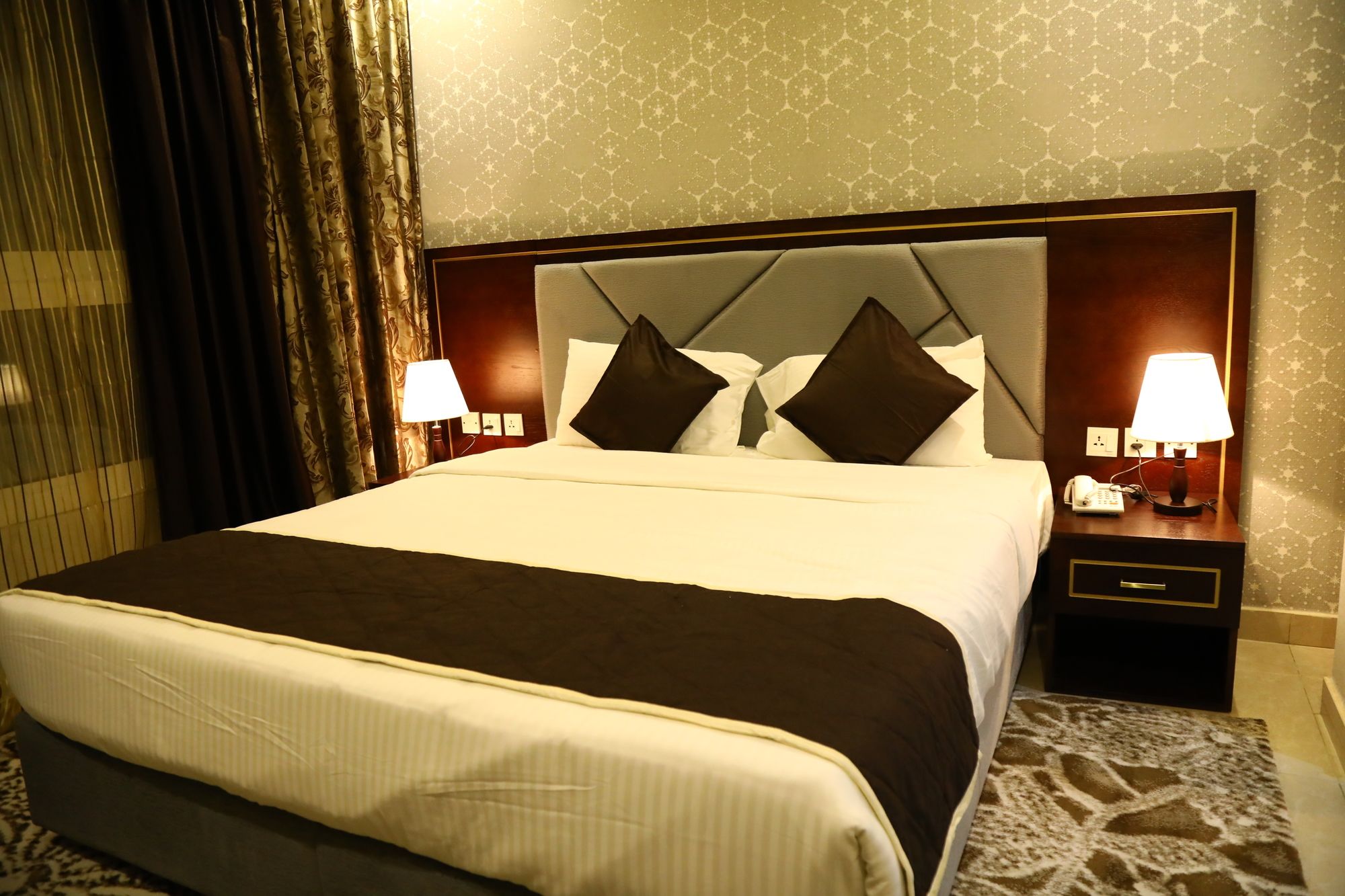Voyage Hotel