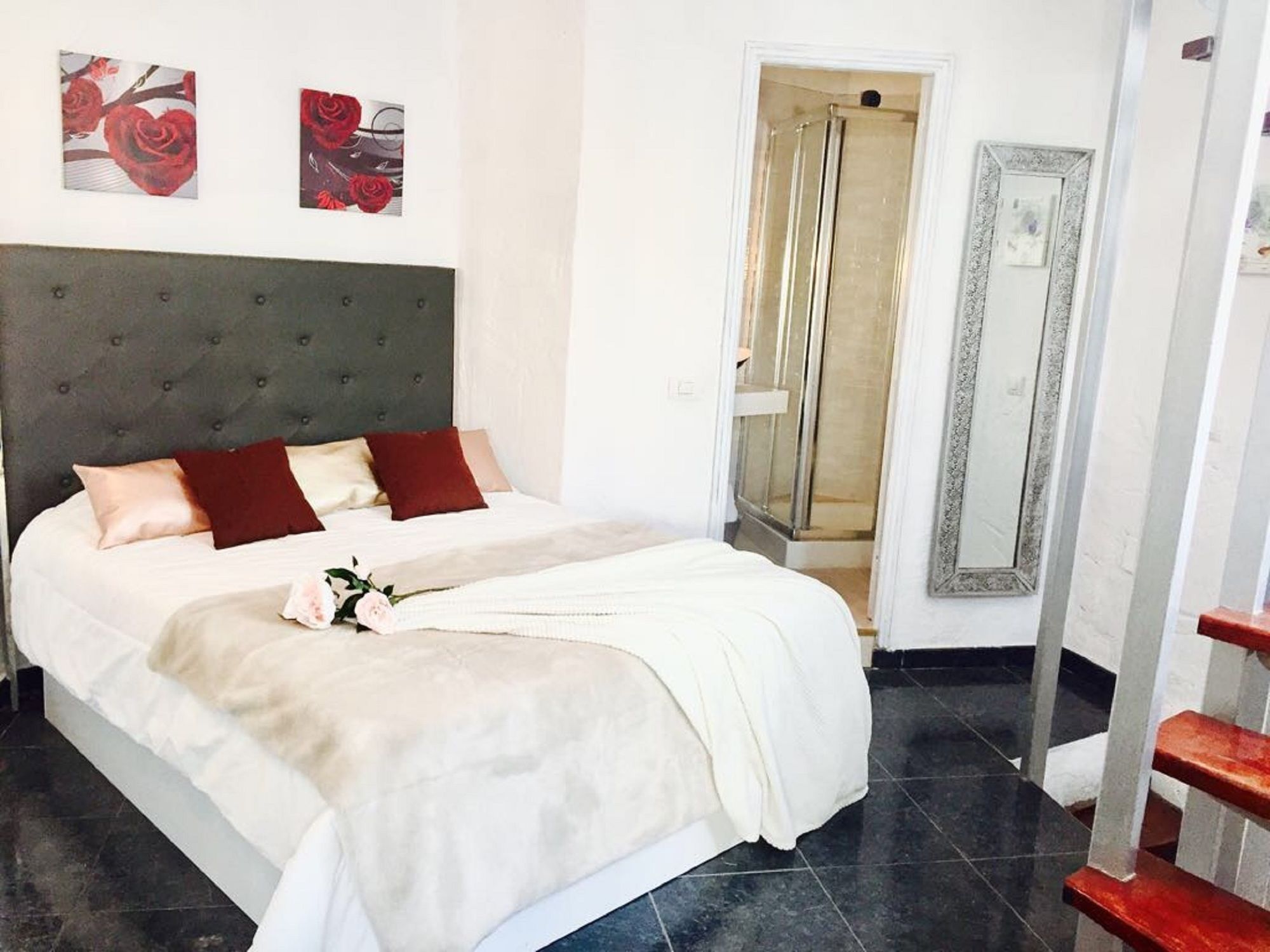 Apartamento Triplex Rojo Papaya
