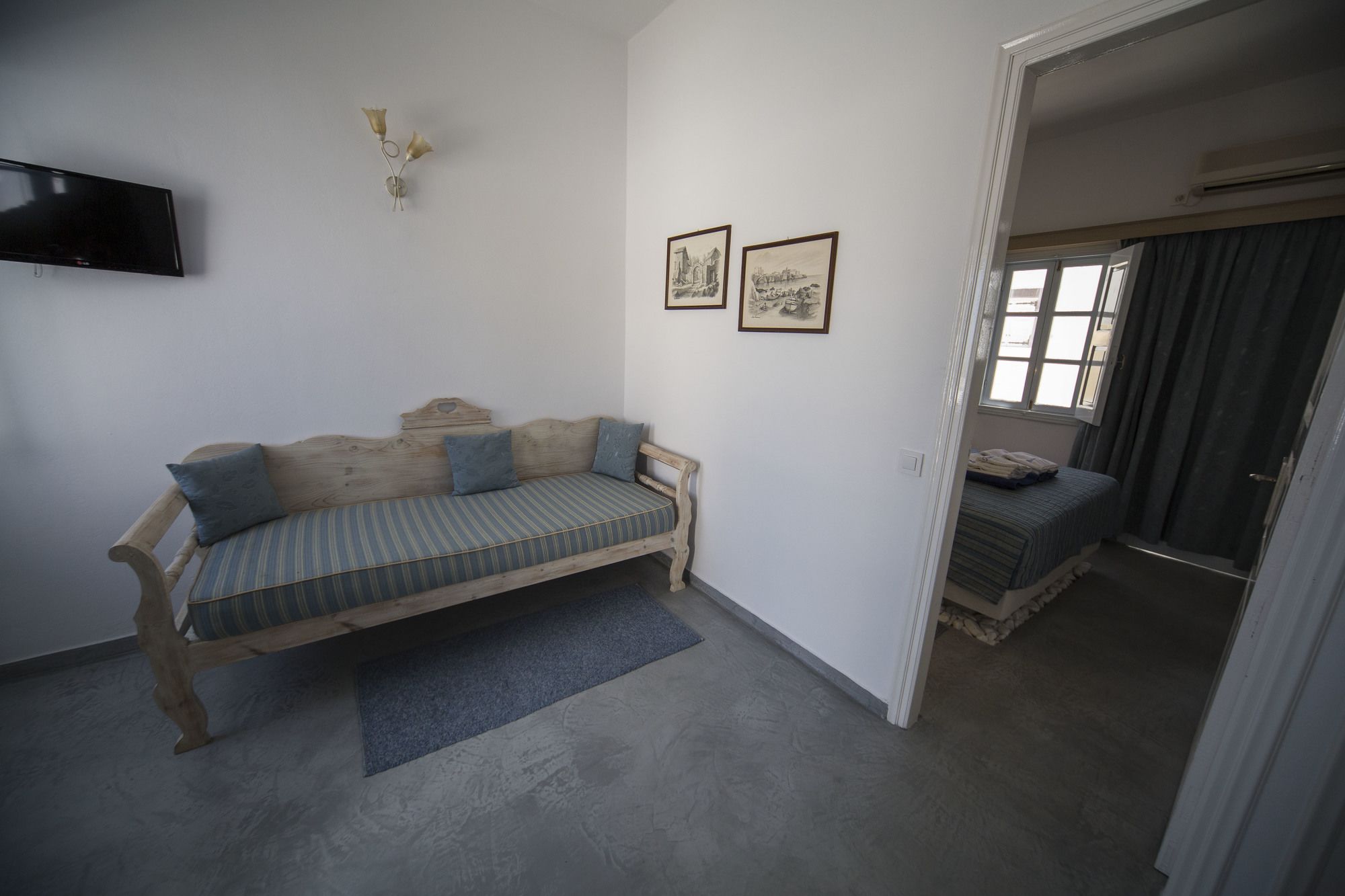 Ianthe Apartments and Villa