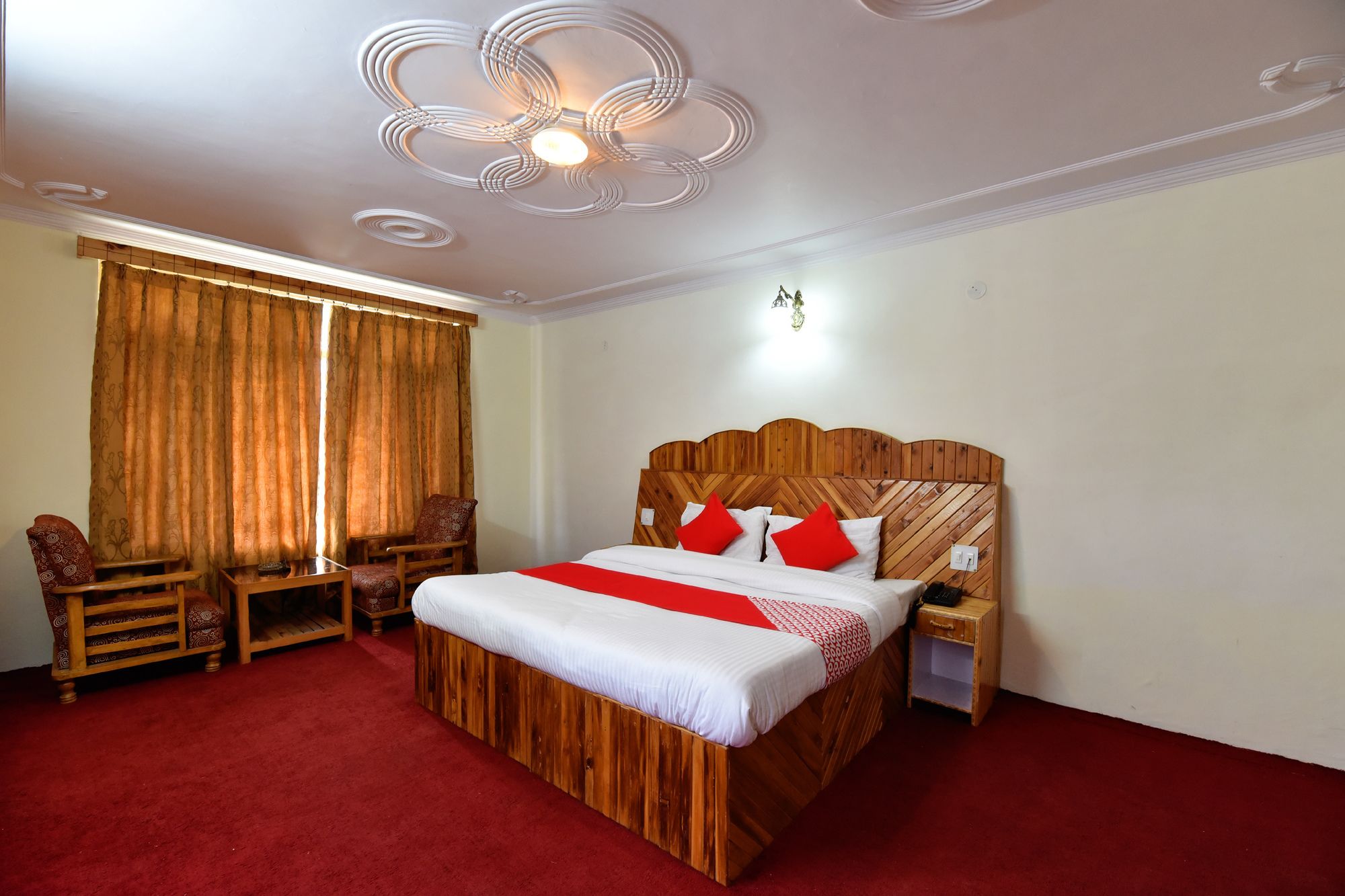OYO 13232 Red Rose Cottage