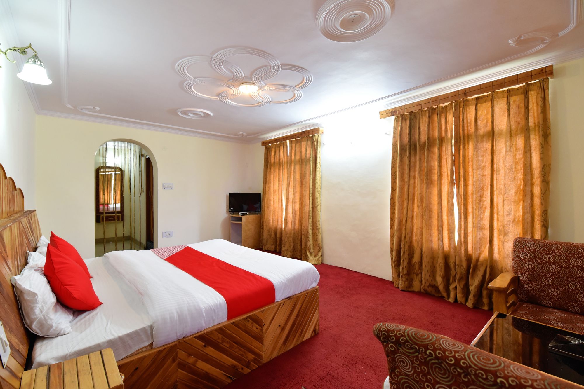 OYO 13232 Red Rose Cottage