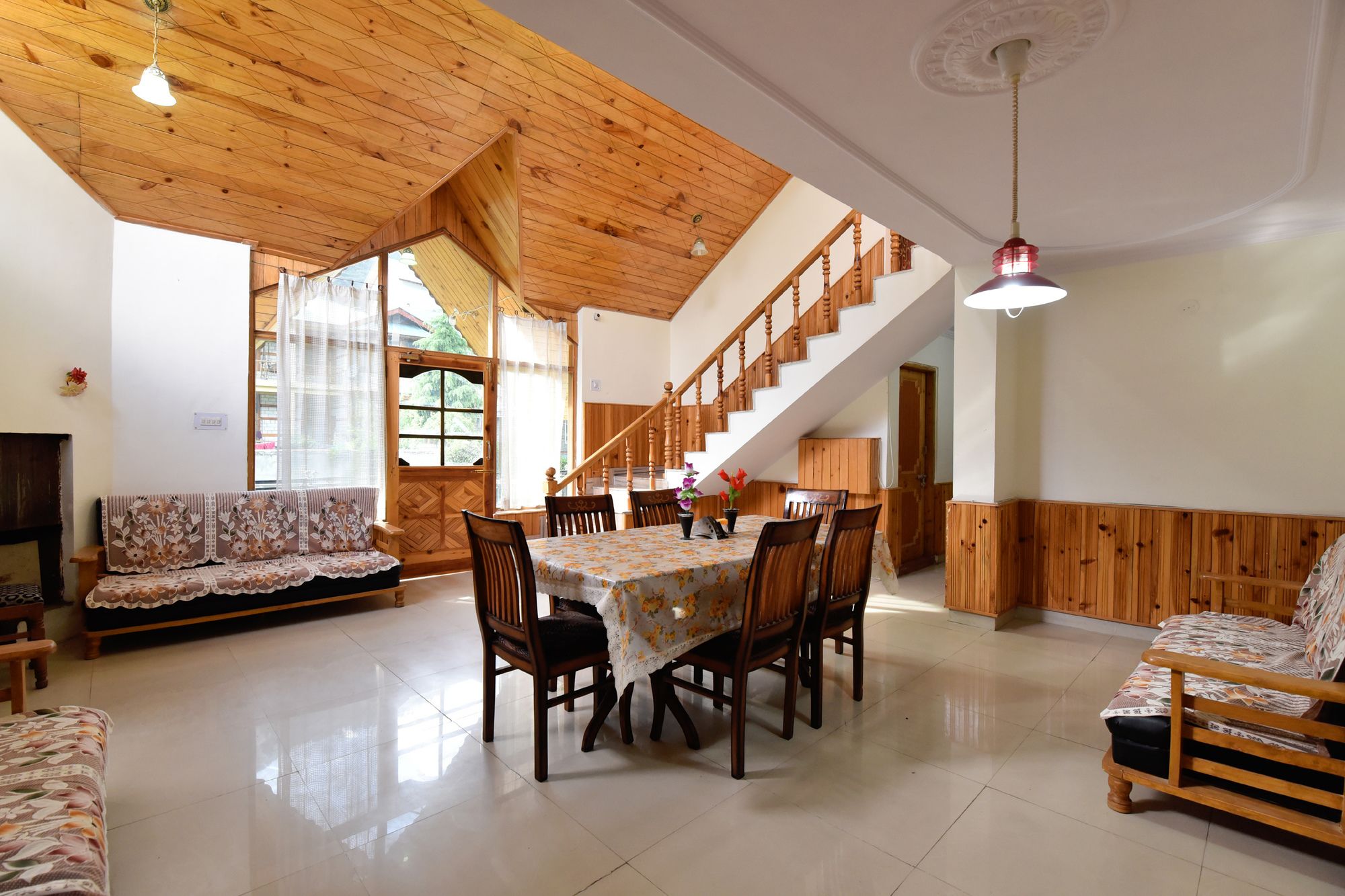 OYO 13232 Red Rose Cottage