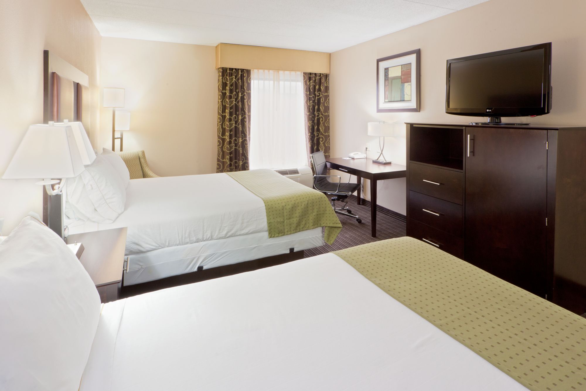 Holiday Inn Express Suites Charleston in Charleston!