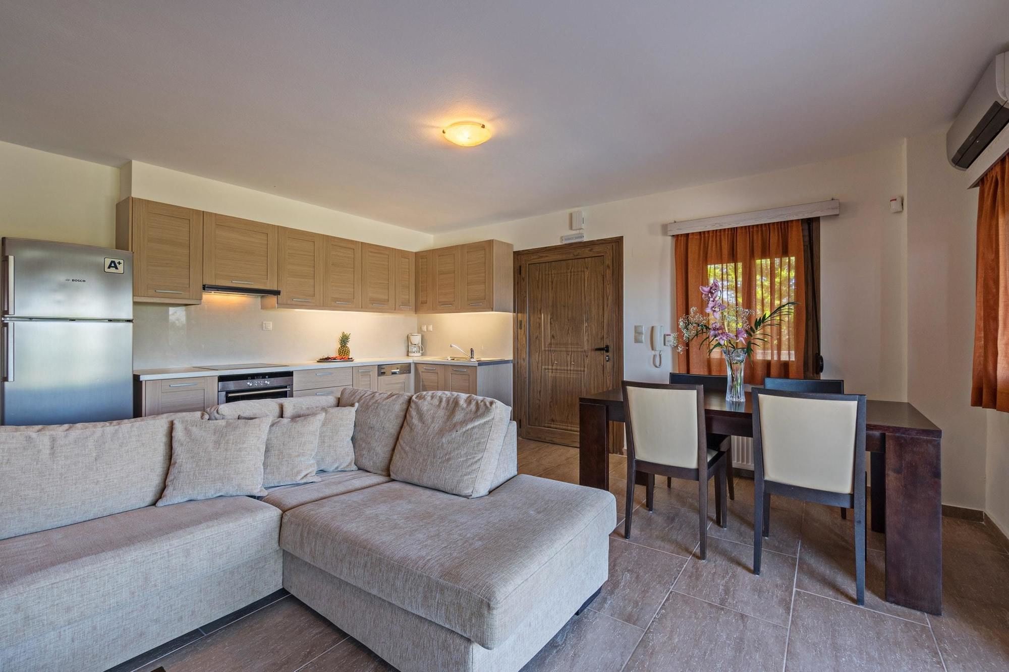 Villa With 10 Bedrooms in Kaloniktis-rethymno, With Wonderful sea View