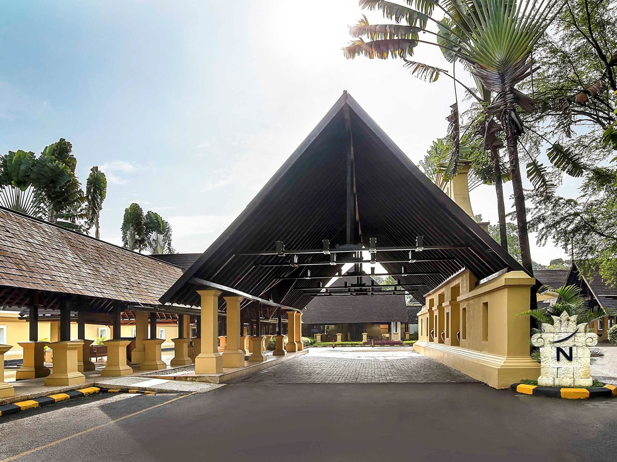 Novotel Bogor Golf Resort & Convention Center in Bogor!