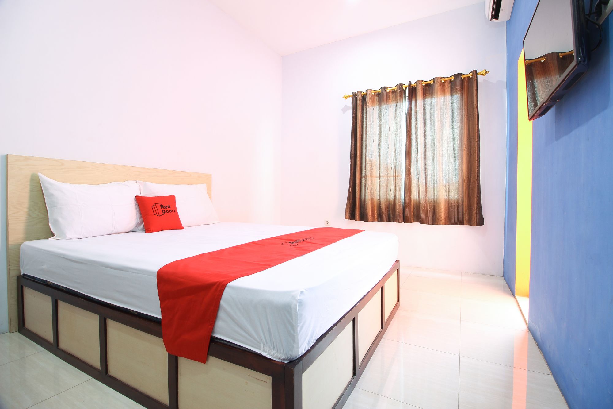 RedDoorz Plus near Lippo Plaza Yogyakarta