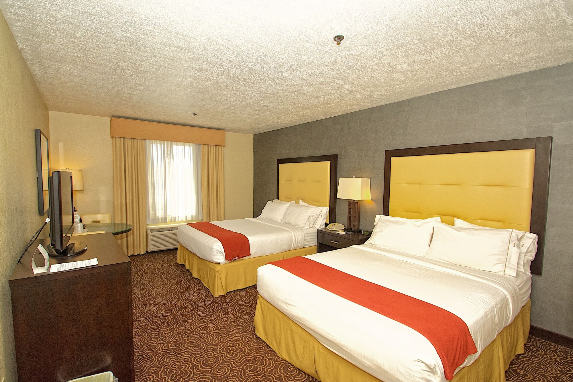 Holiday Inn Express and Suites Ogden in Ogden!