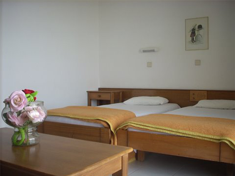 Margaret Studios And Apartments