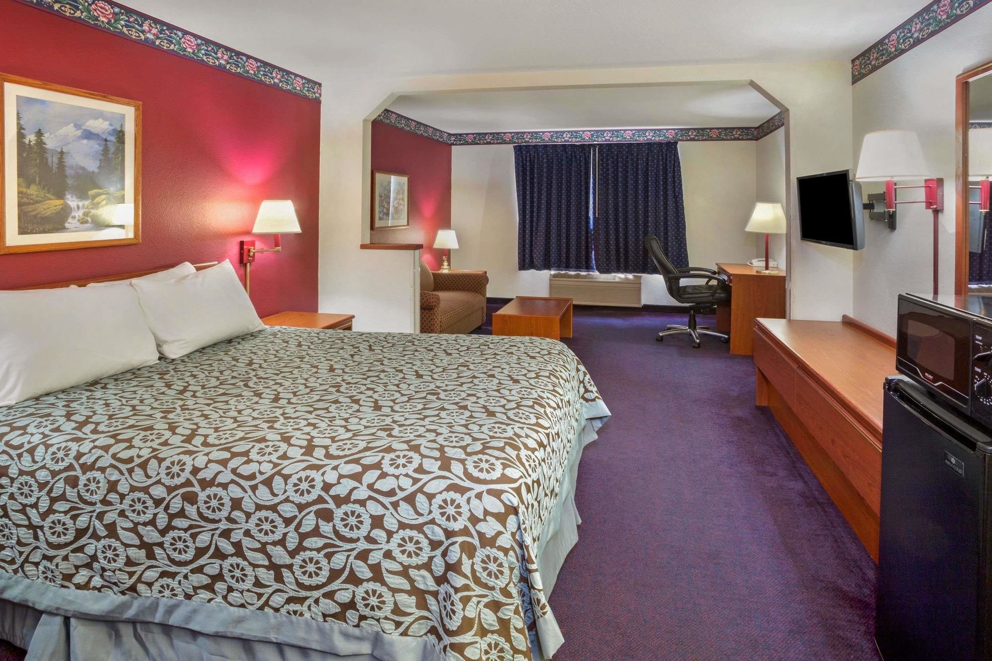 Days Inn And Suites Gresham Or in Gresham!