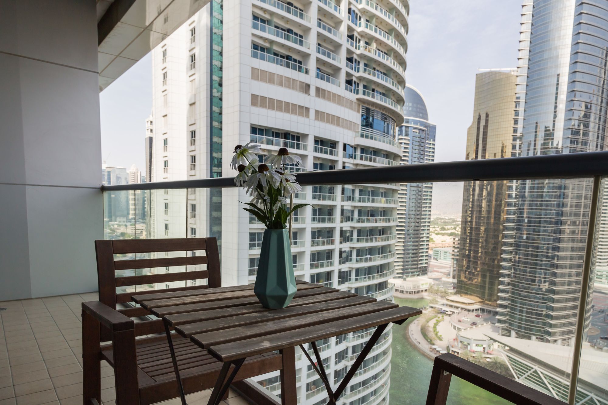Higuests Vacation Homes - Indigo Tower