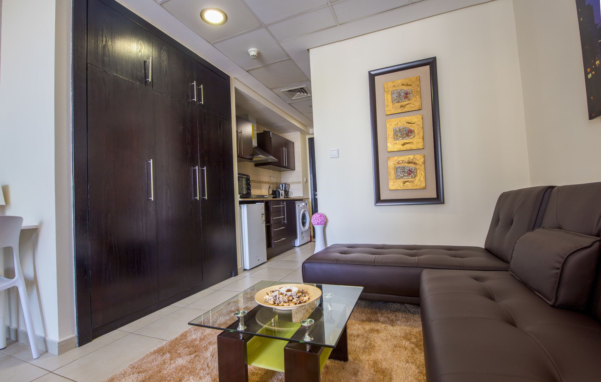 Iconic Apartment with Balcony