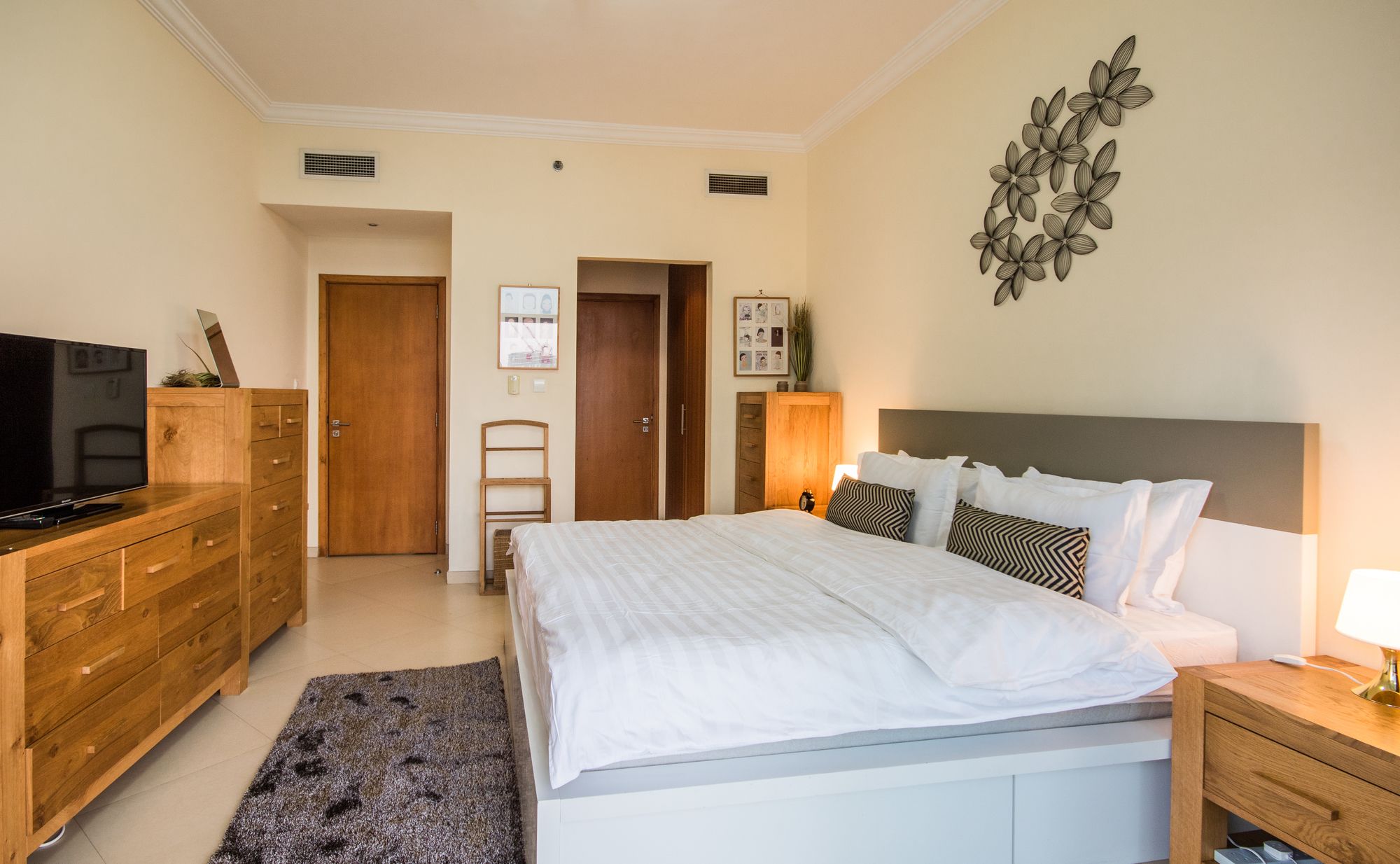 Nice JBR Beach Apartment with Dream Sea View