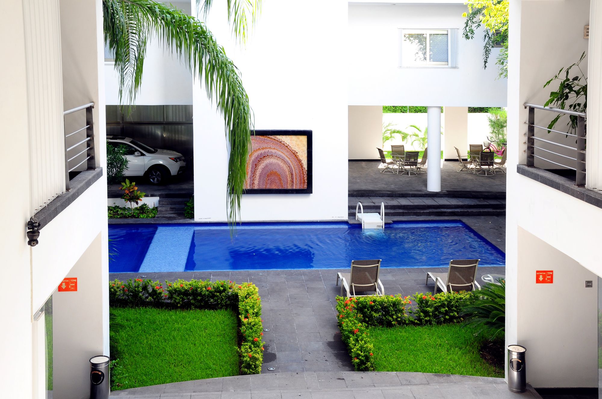 Dangelos 5ta Avenida Hotel