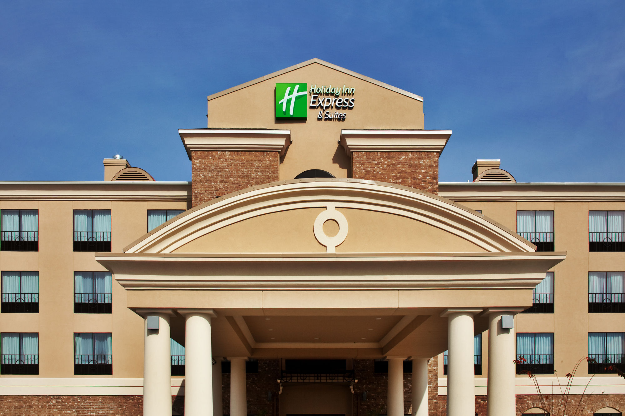 Holiday Inn Express Hotel & Suites, a Baton Rouge-Port Allen in Baton Rouge!