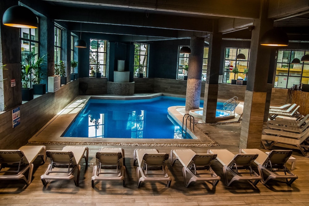 Pebbles Resort
