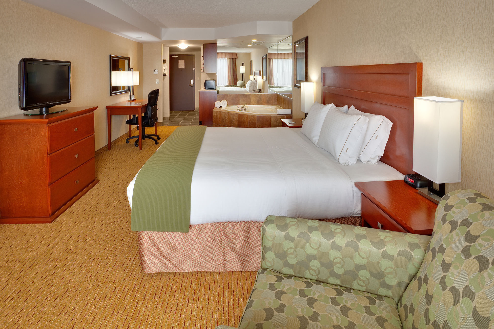 Holiday Inn Express Hotel & Suites CLARINGTON - BOWMANVILLE in Whitby!