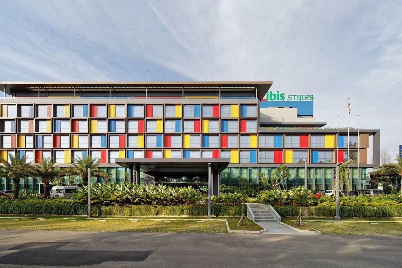 Ibis Styles Batam Nagoya in Patam!