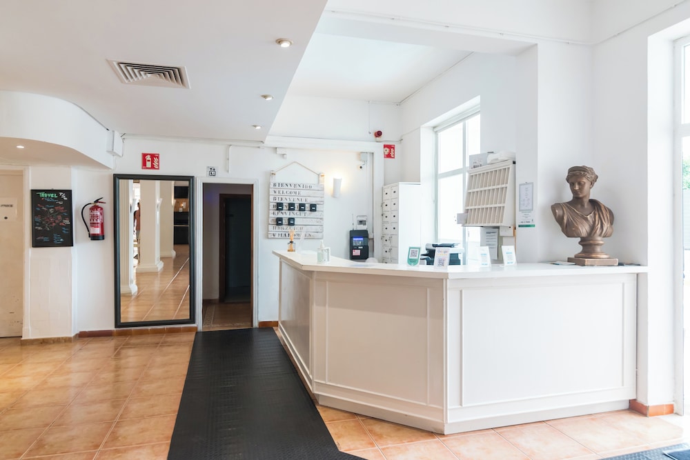Lis Hotel