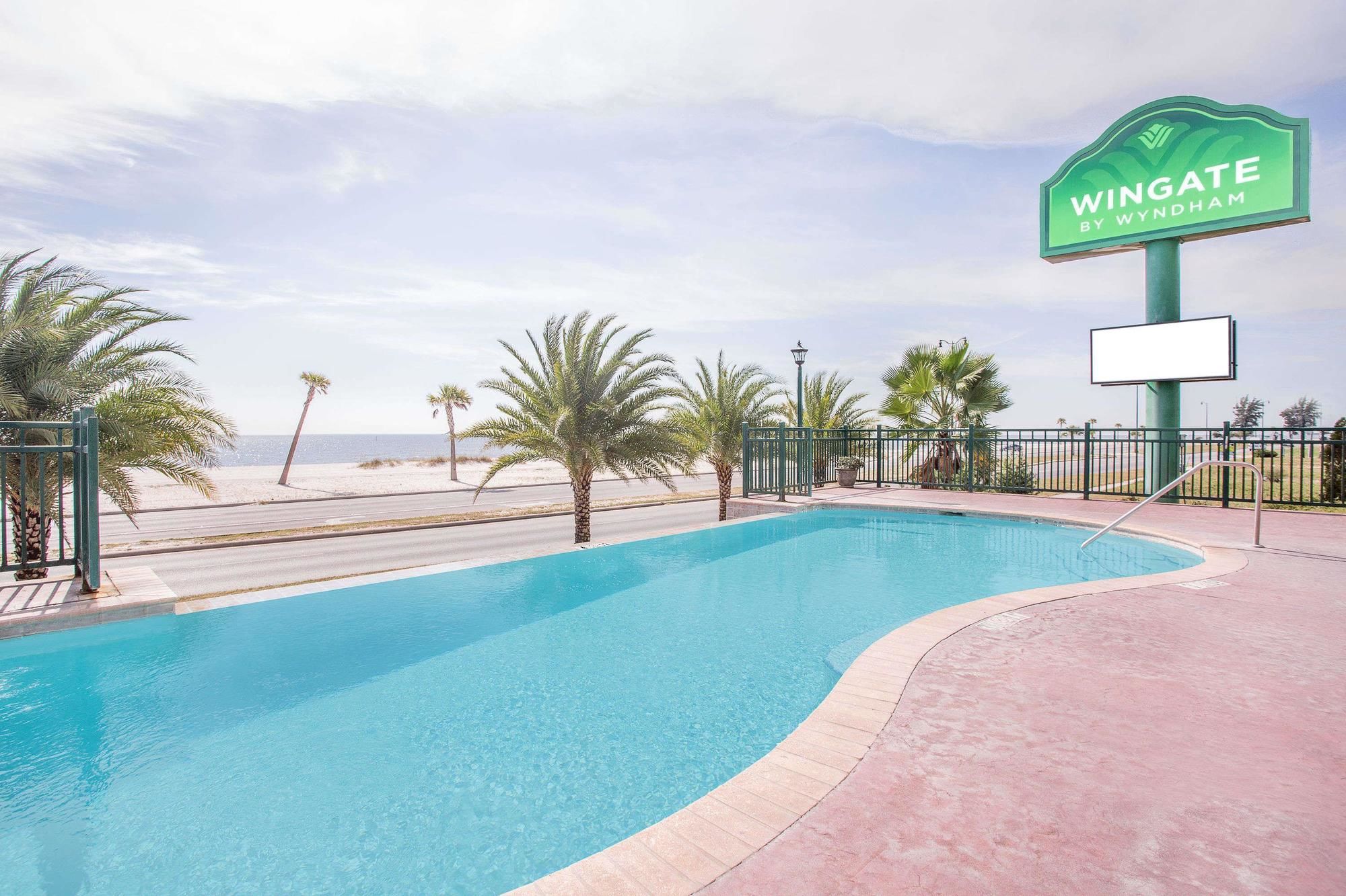 Holiday Inn Express Gulfport Beach (ex Wingate by Wyndham Gulfport) in Gulfport!