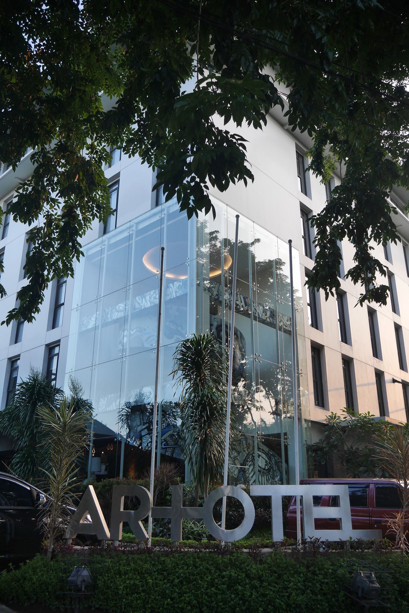 Regantris Hotel Surabaya (ex. Artotel Surabaya)