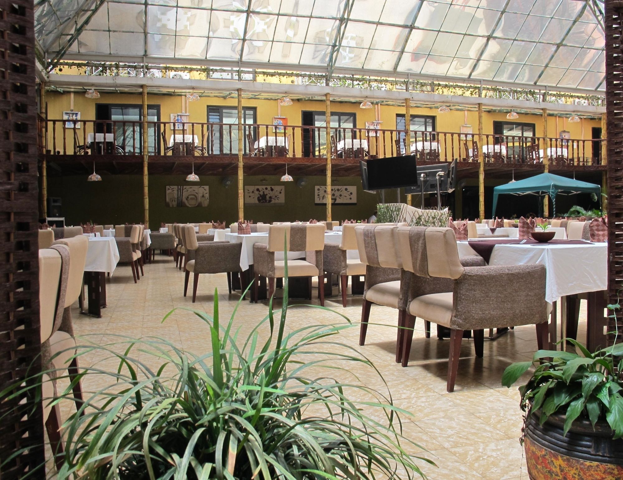 The Mackinnon Suites