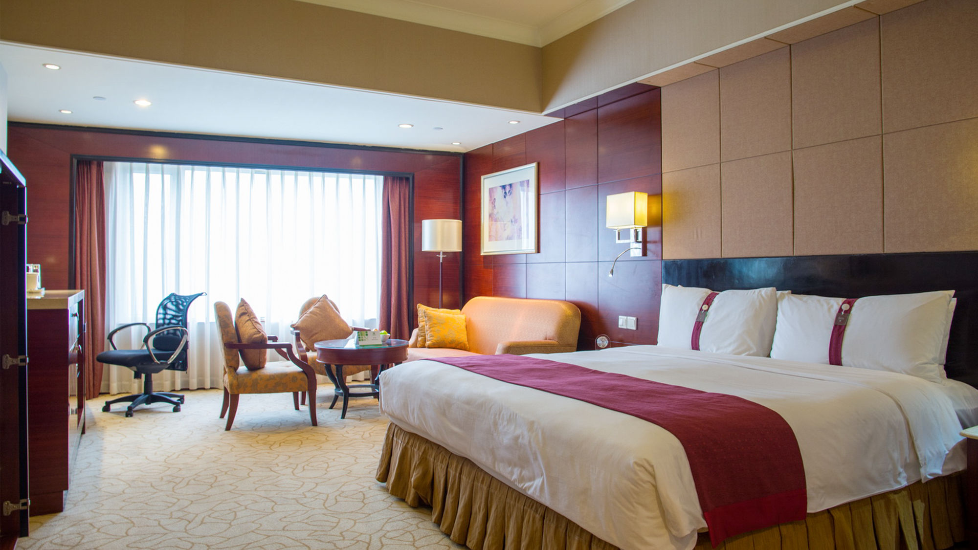 Holiday Inn Zhongshan Downtown in Zhongshan!