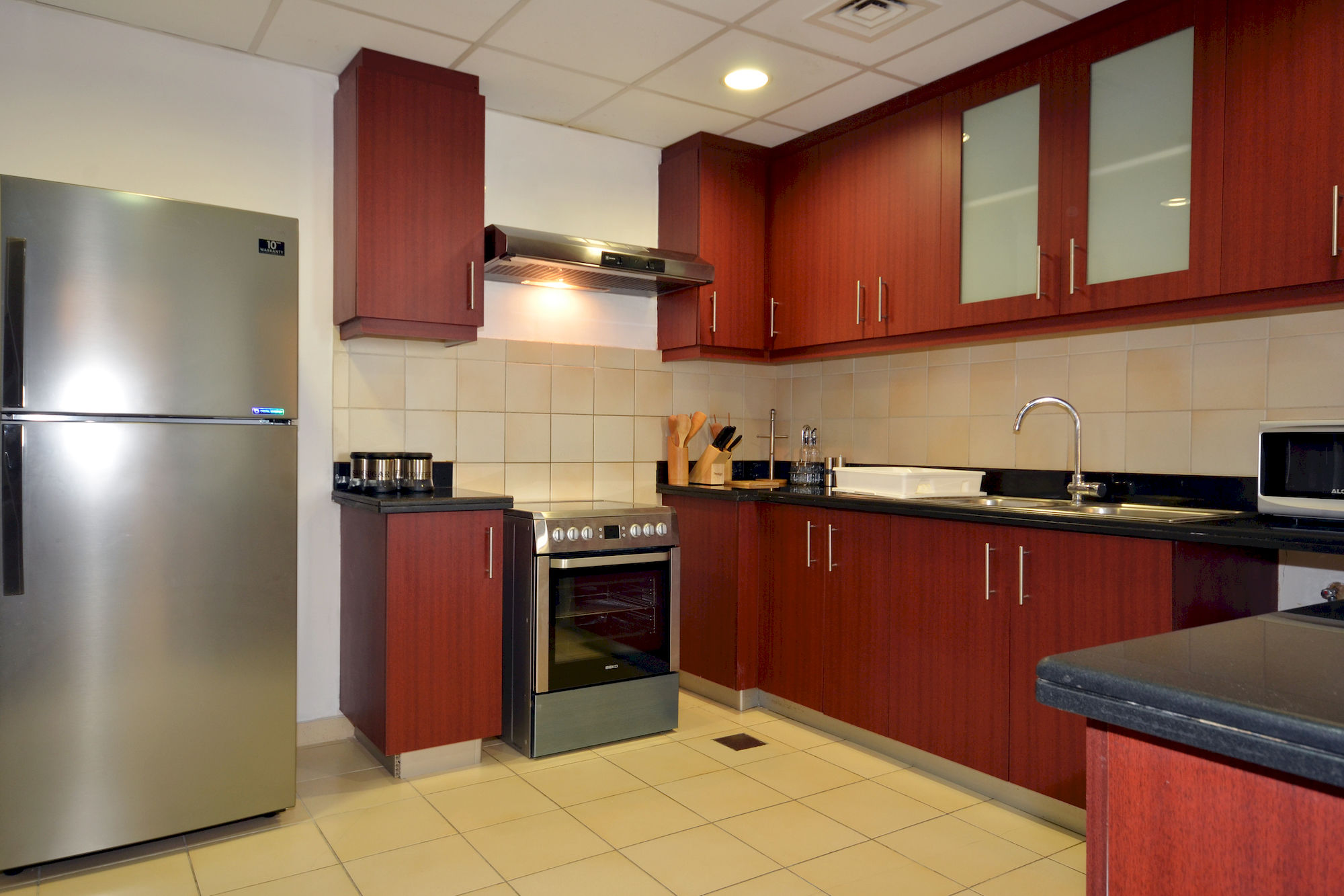 Vacation Holiday Homes - Jumeirah Beach Residences