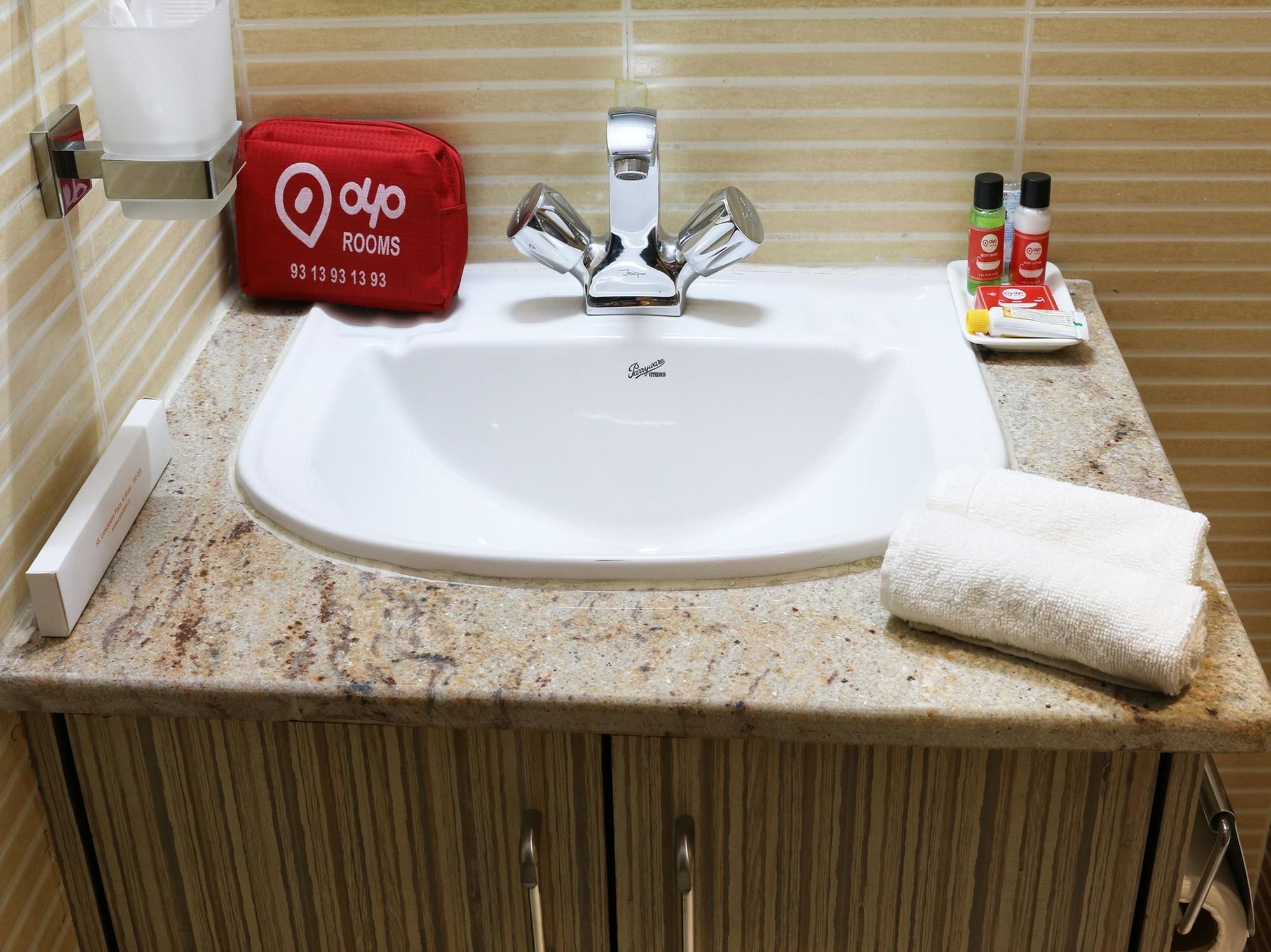 OYO Premium Lansdowne