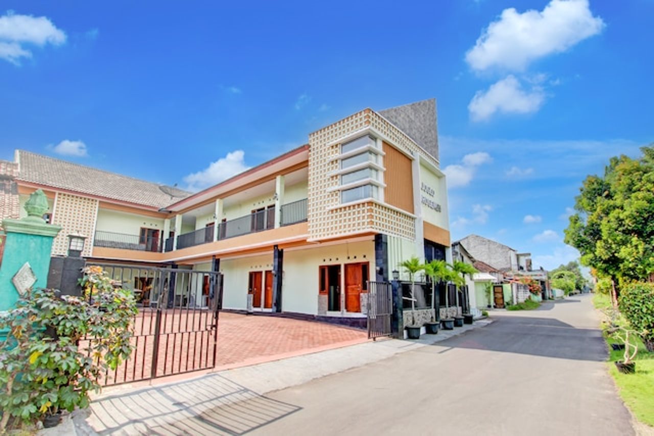 Hotel O Sleman Near Bandara Adi Sutjipto Formerly Joglo Sorogenen