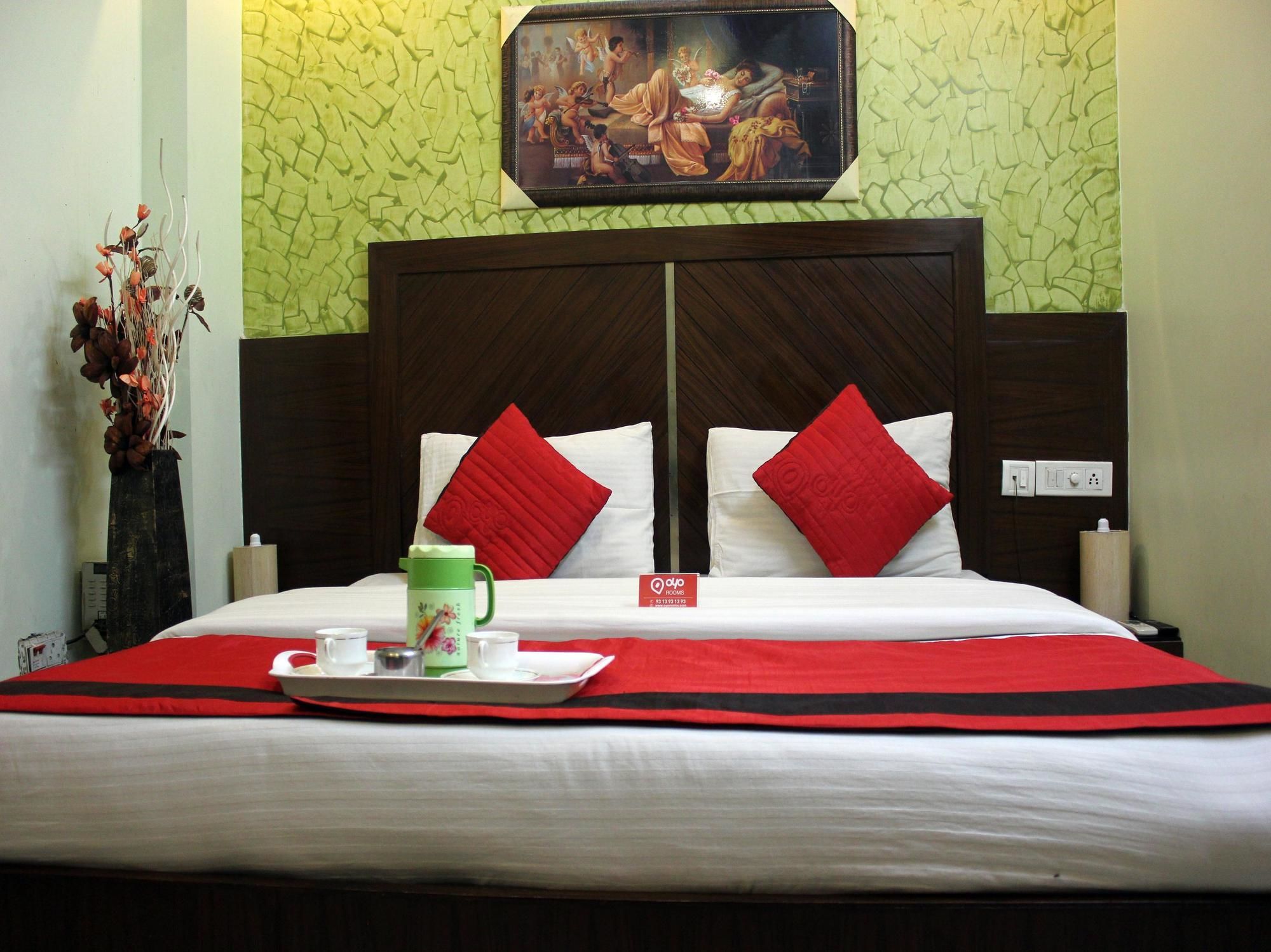OYO Rooms Main Bazar Paharganj