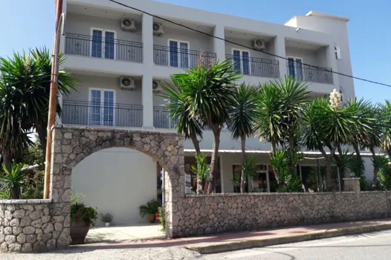 Angela Studios and Apartments