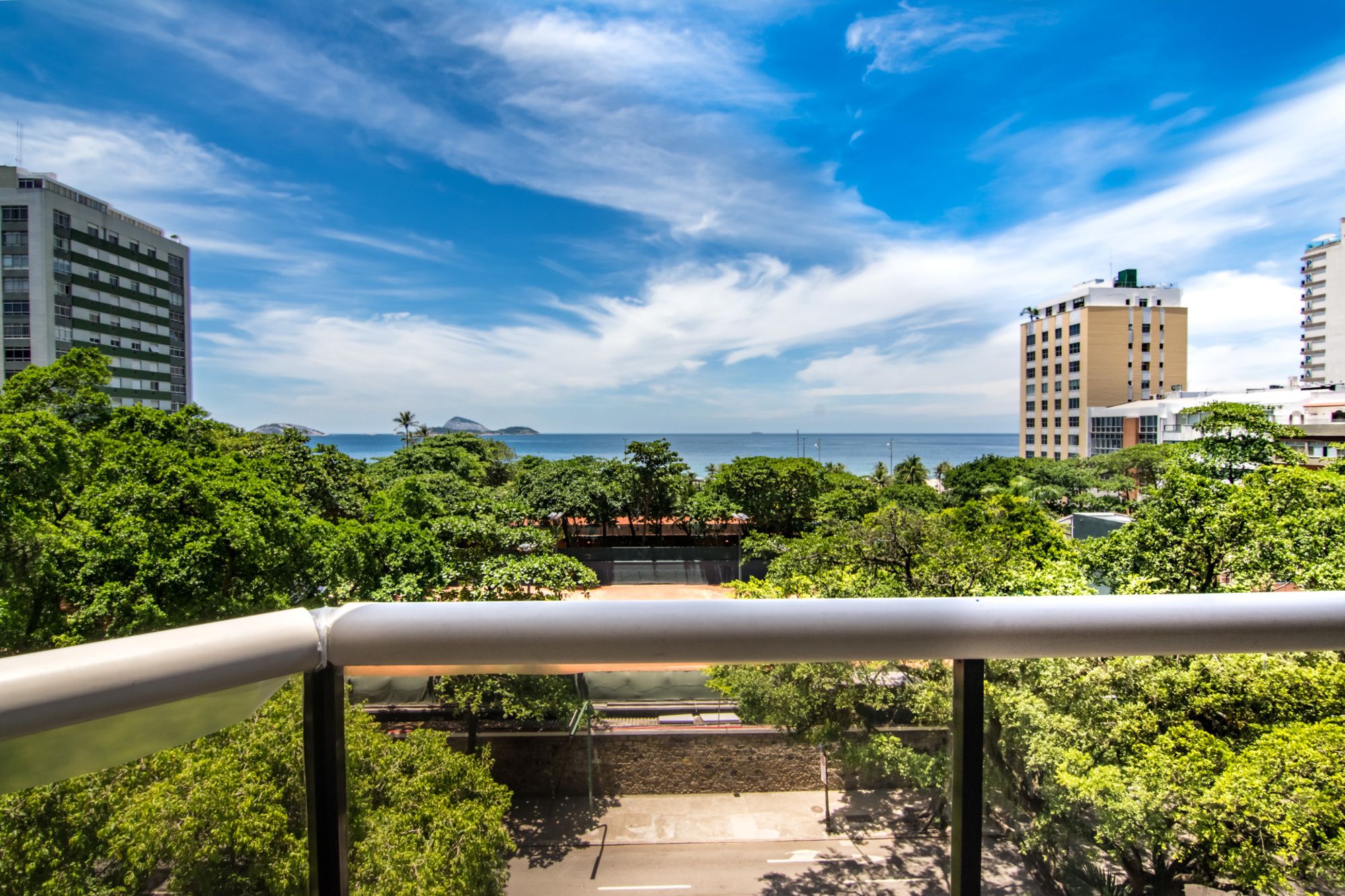 Mc Flats Country Residence Service