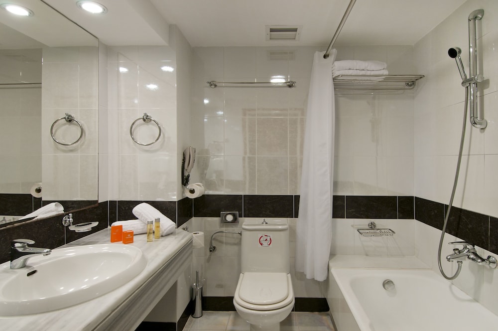 Kipriotis Panorama Hotel And Suites