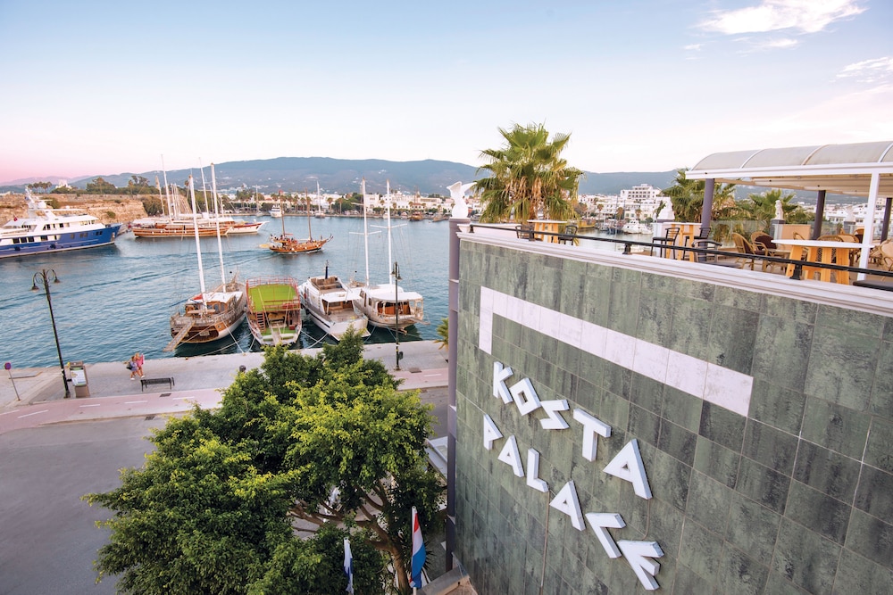 Kosta Palace City Hotel