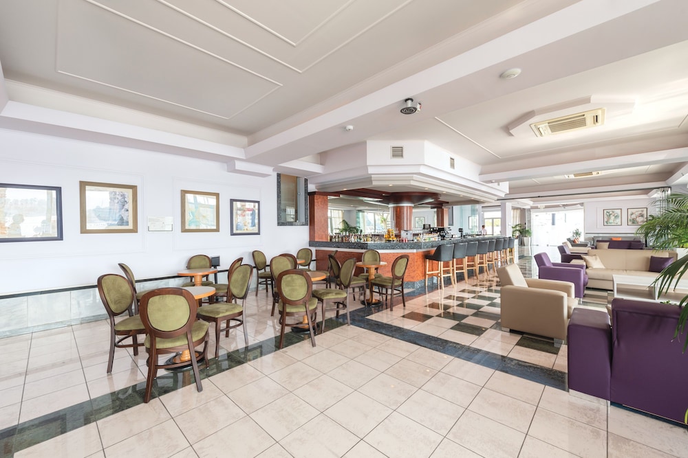 Kosta Palace City Hotel