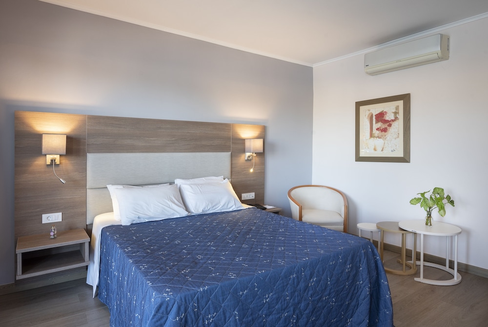 Kosta Palace City Hotel