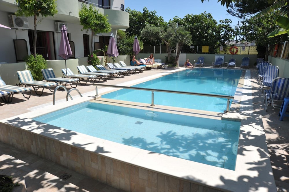 Anseli Hotel Apartments And Studios
