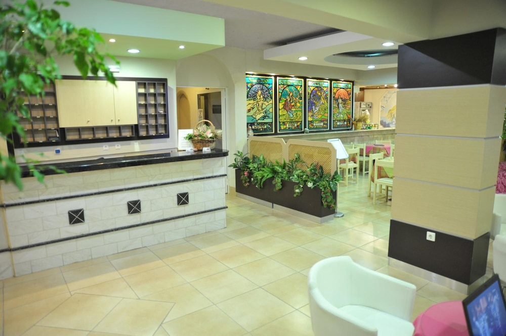 Anseli Hotel Apartments And Studios