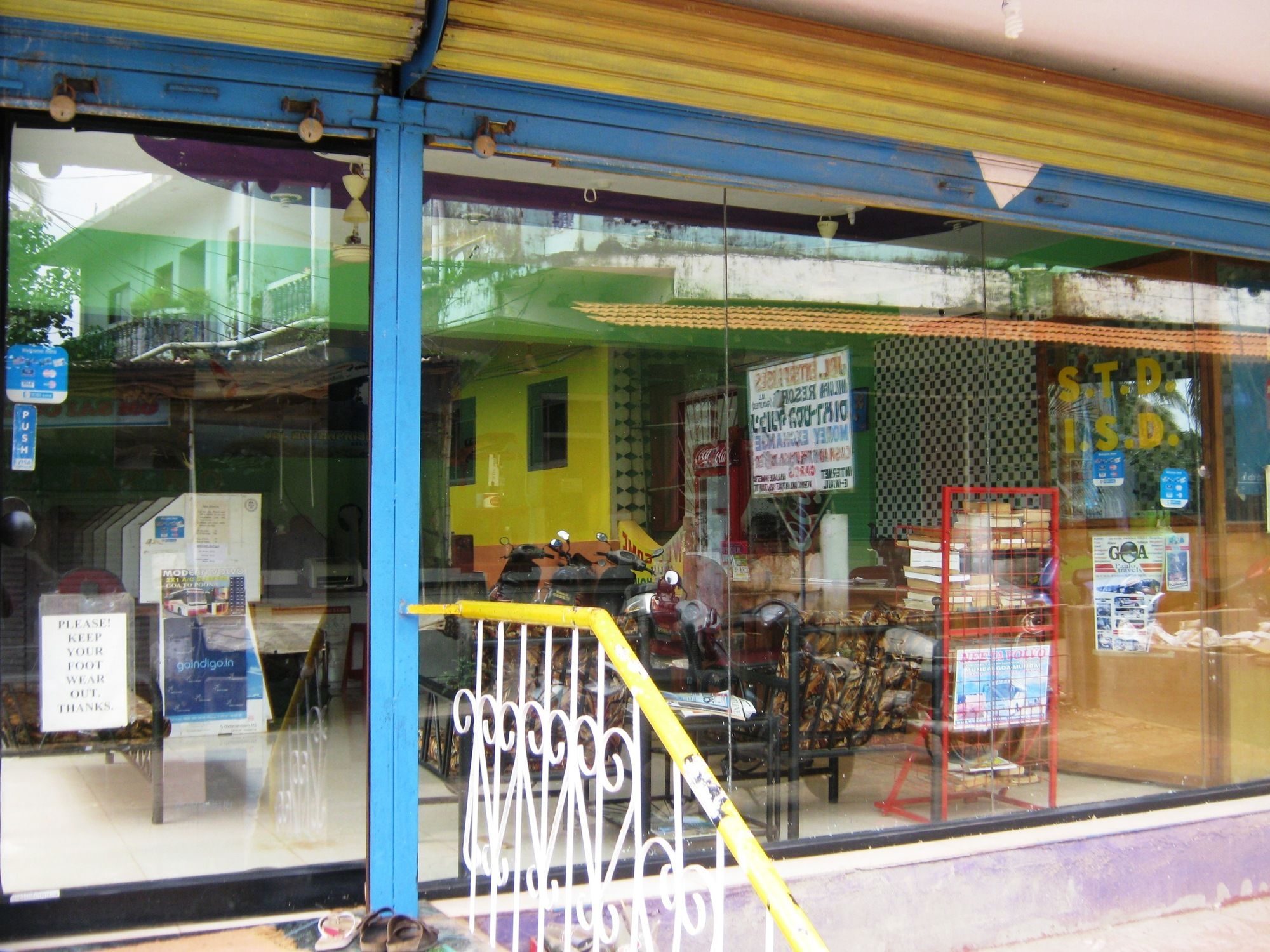 Side Image 1