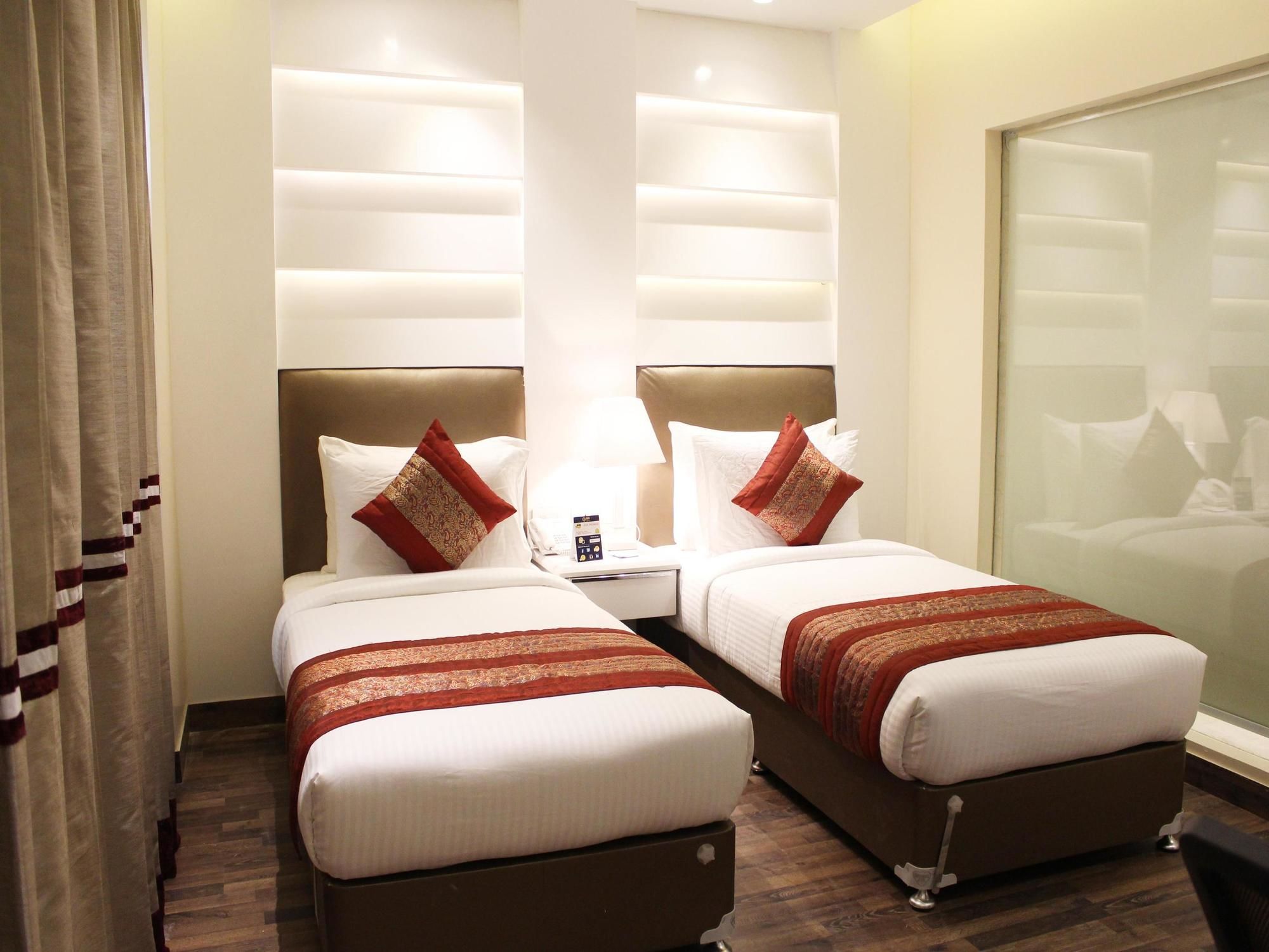 OYO Premium Naraina 2