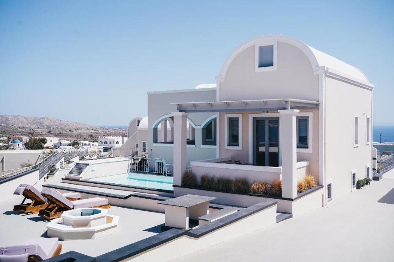 The Noverian Bios Caldera Sunset Suites