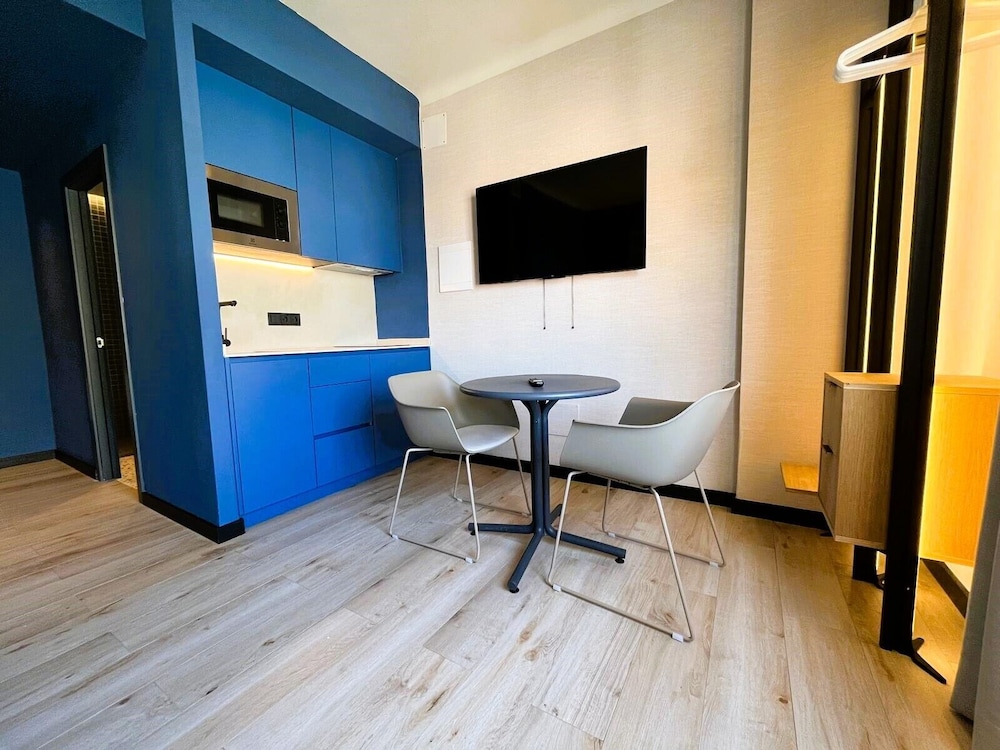Lis Hotel