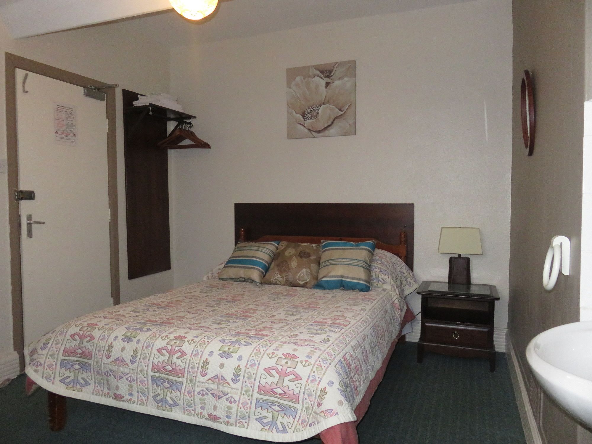Glencoe Hotel