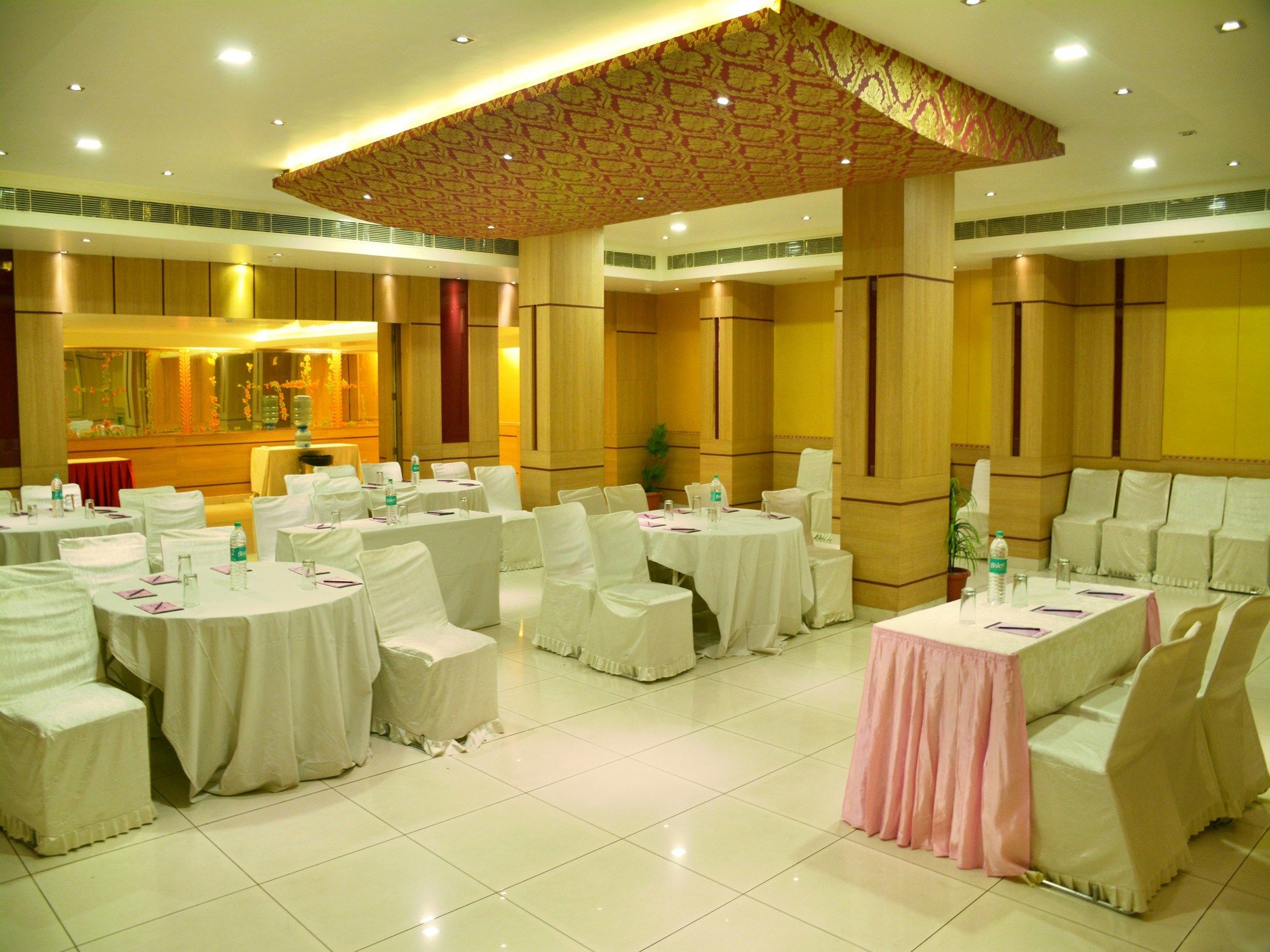 FabHotel Royal CM Bani Park