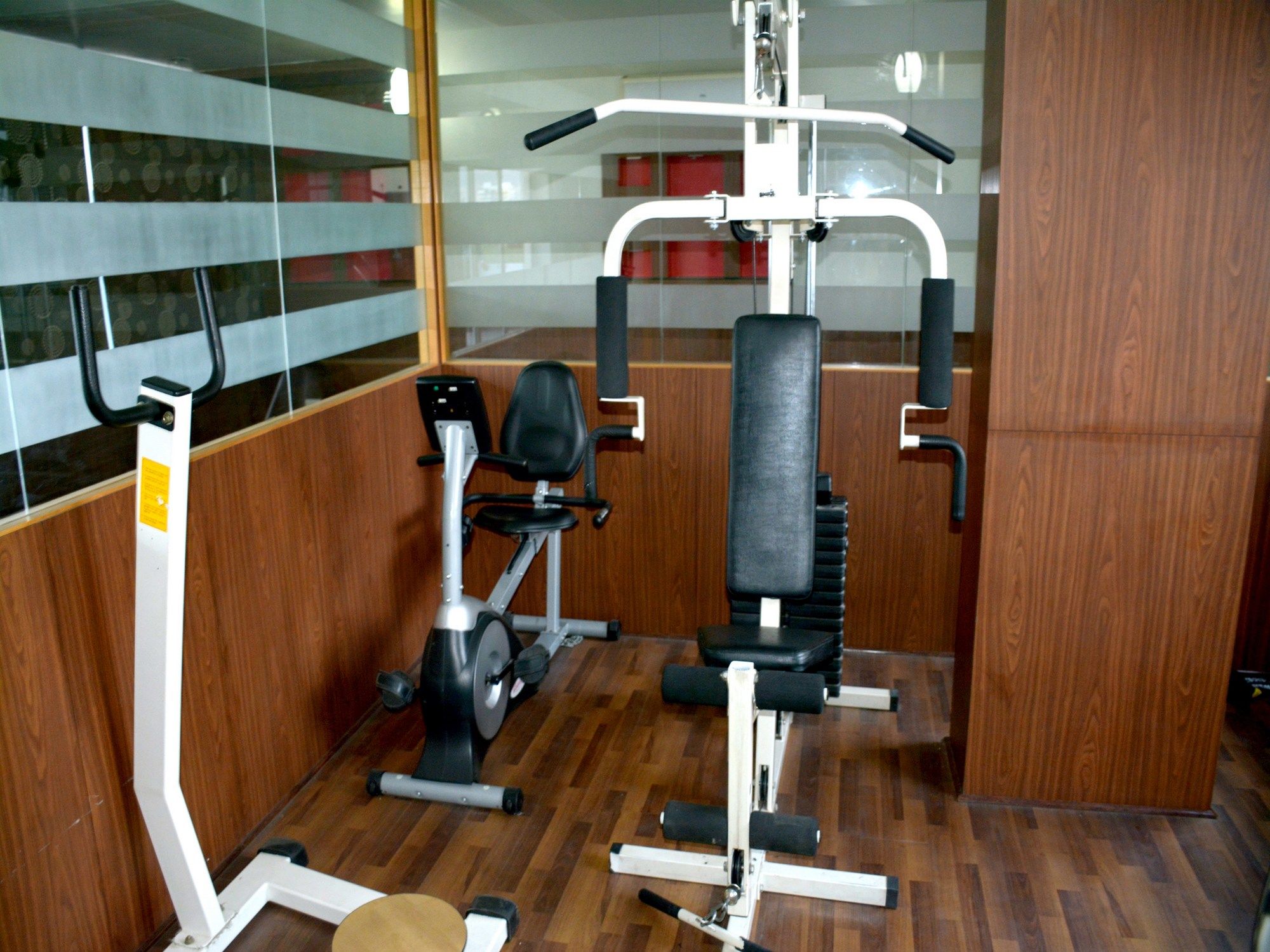 FabHotel Royal CM Bani Park