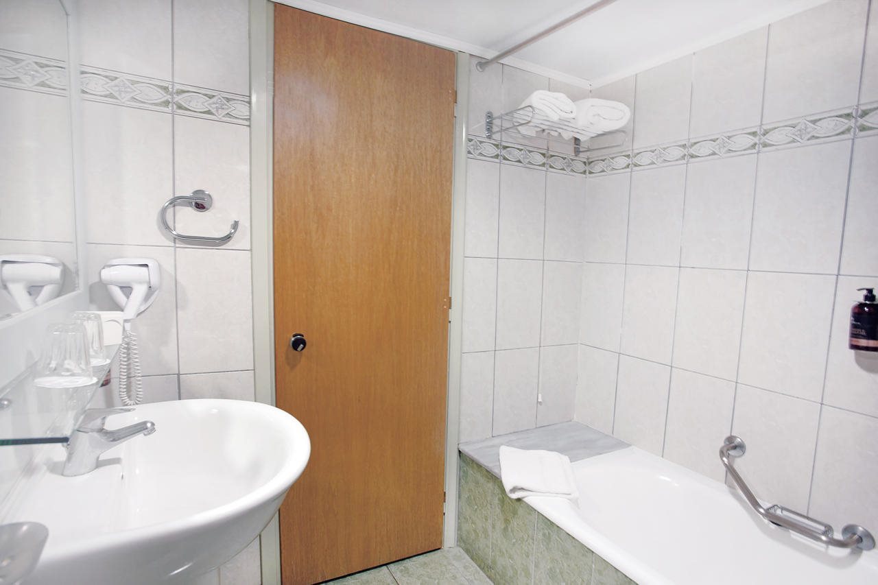 Kosta Palace City Hotel