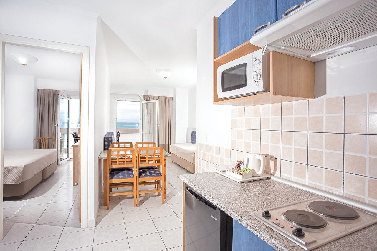 Kosta Palace City Hotel
